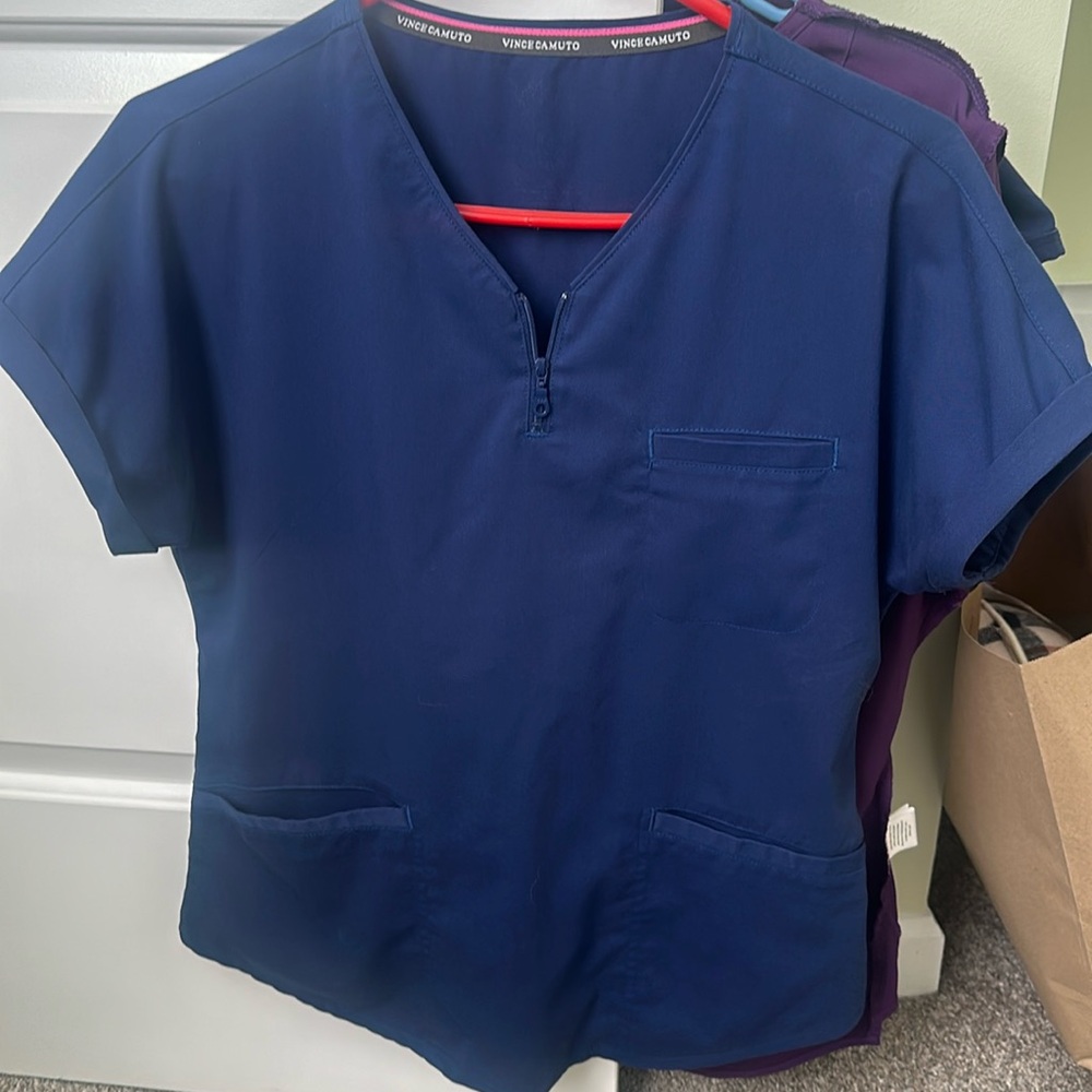 Vince Camuto Navy Scrub Top